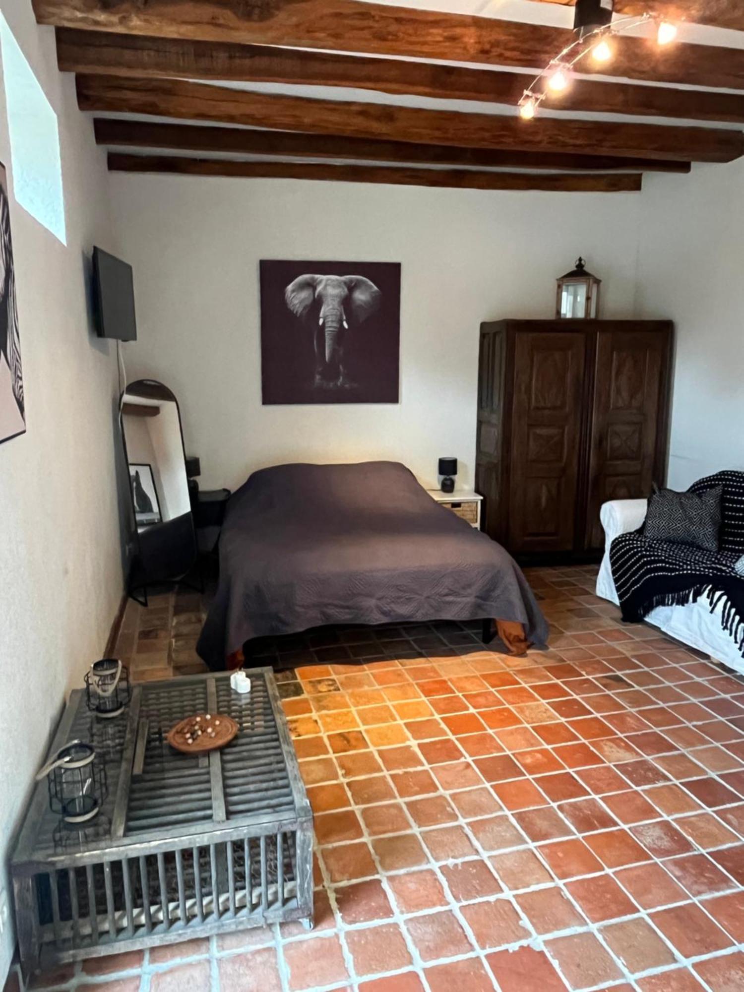 Les Ecuries Bed & Breakfast Recloses Bagian luar foto